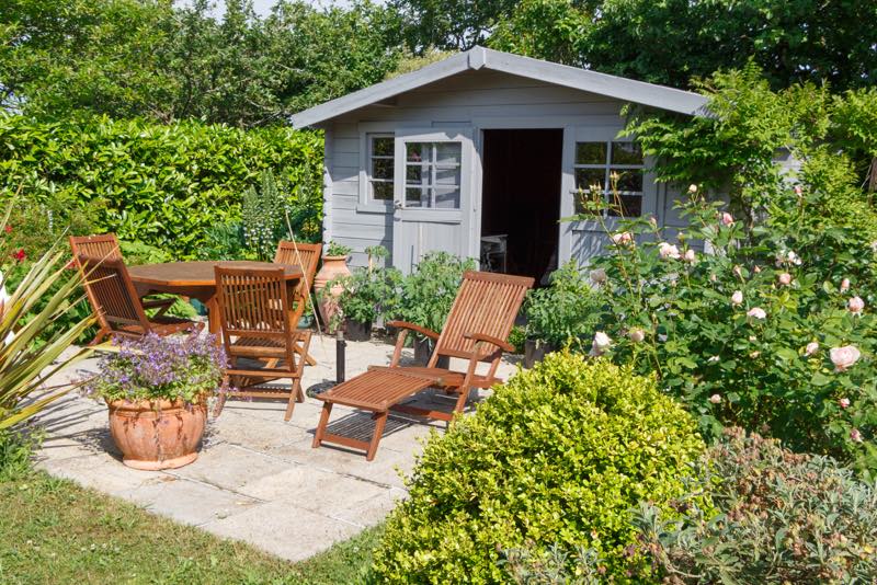 kleine Gartenhütte