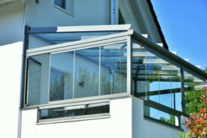 Aluminium und Kunststoff sind die beliebtesten Materialien für Wintergärten